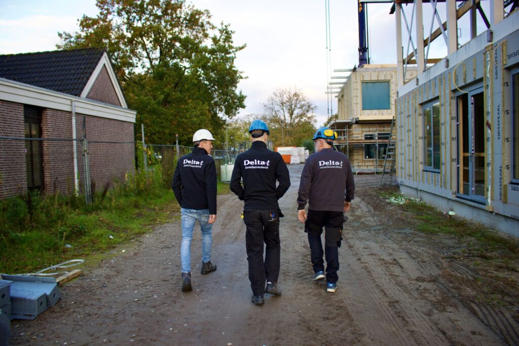 Monteurs van Delta T op de bouwplaats