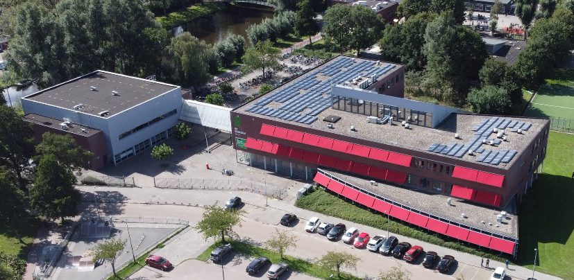 Luchtfoto van Het Saenredam in Zaandijk